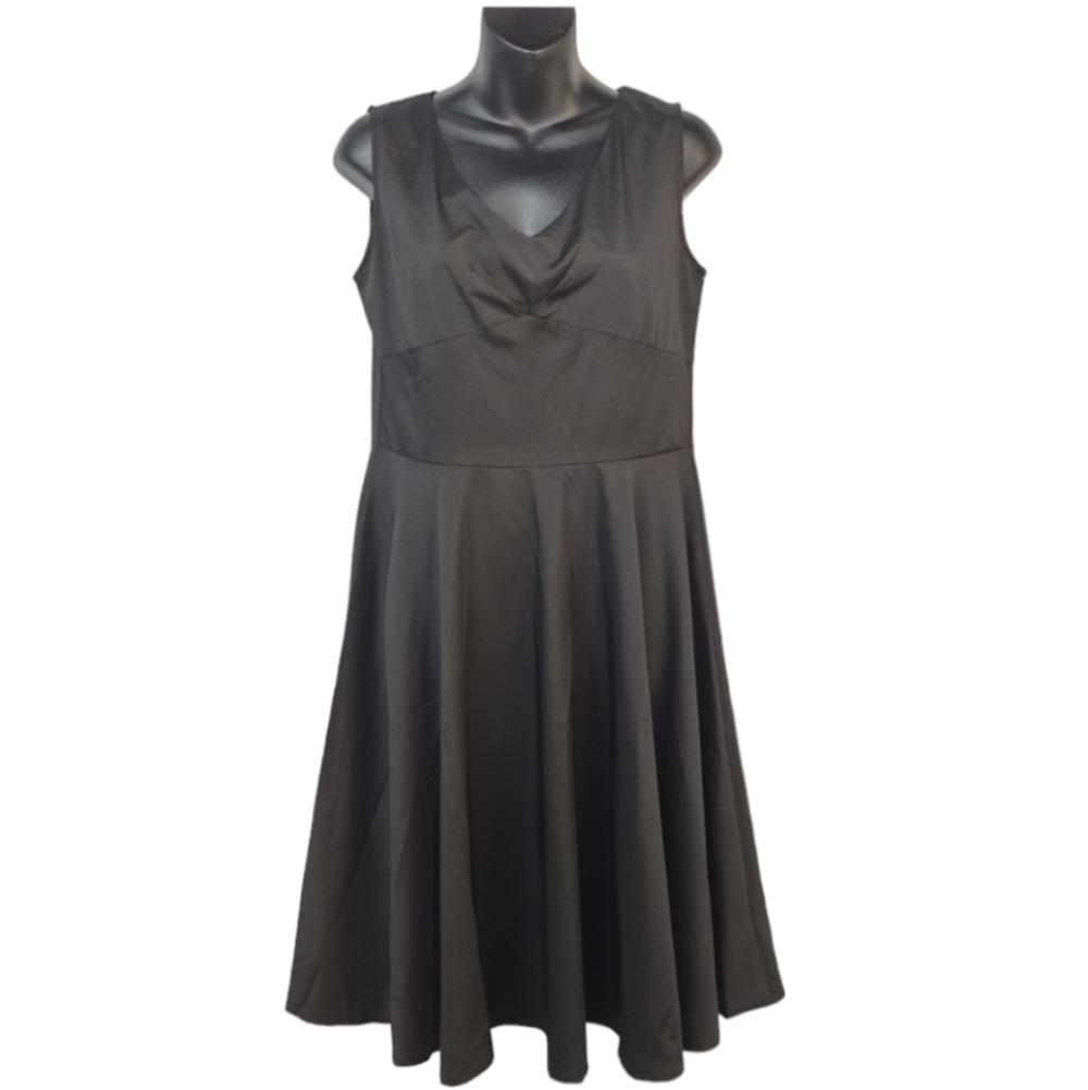 Sucrefas Women's Black Fit & Flare V-Neck Sleeveless Dress Size M NWT
